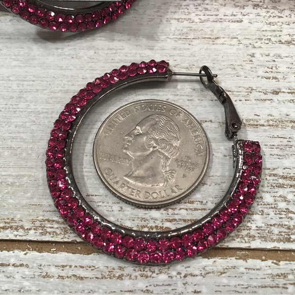 🎀[2/$25.00]🎀 APT. 9 Hoops - Picture 3 of 5